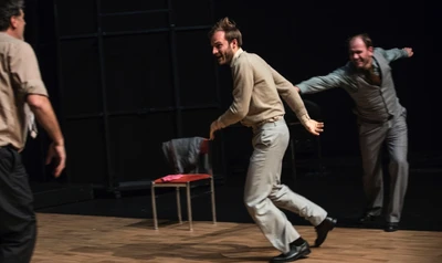 Aux Eclats …, de la compagnie Nathalie Béasse 