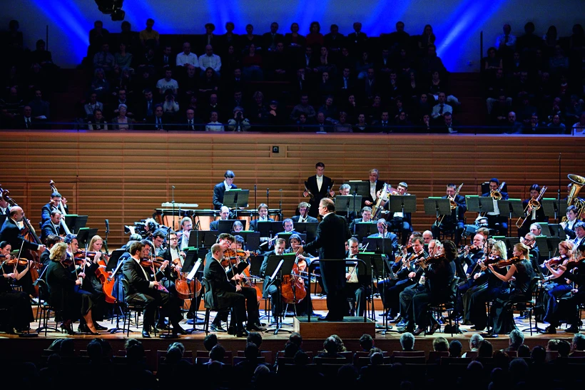 Concert d'ouverture a? Pleyel - inte?grale des symphonies de Tchai?kovsky par l'Orchestre du Marinskii, direction Vale?ry Gergiev 