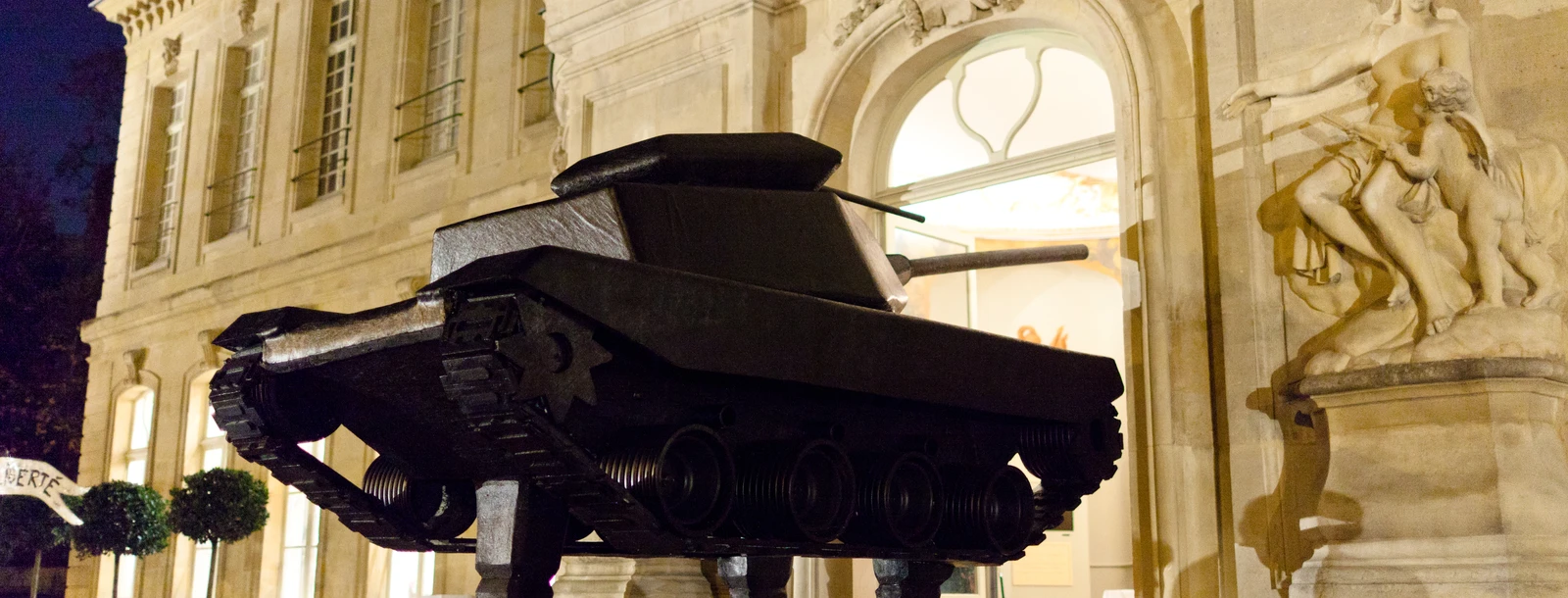 "Liberte? Vabadus" au Cha?teau d'Asnie?res