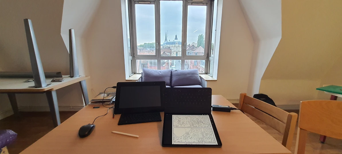 Vue du bureau de Ghadi Ghosn, en résidence à l'IMA-Tourcoing