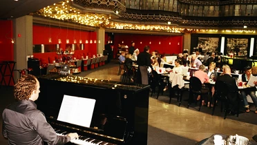 "Play Liszt – des pianos dans les cafés" à la Brasserie du Printemps Haussmann