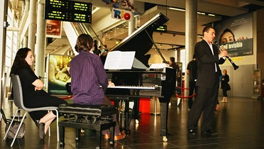 "Play Liszt – des pianos dans les cafés" au MK2 Bibliothèque