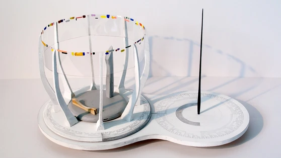  A4.1 [tripod], 35x50x27cm (13x20x11in),Graphite, charbon et acrylique sur bois, 2018