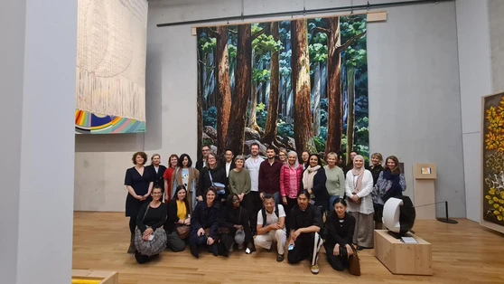 FOCUS Métiers d'art - La délégation internationale et l’équipe de l’institut fran?ais, à la Cité Internationale de la tapisserie d’Aubusson