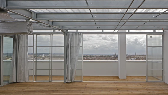 Vue du dernier étage ; Le Grand Parc, Bordeaux, France – 2016 